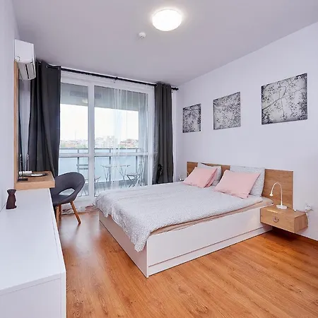 Apartamento Aleksandrovi Apartament *